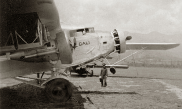 c-64_cali_ford_trimotor_0